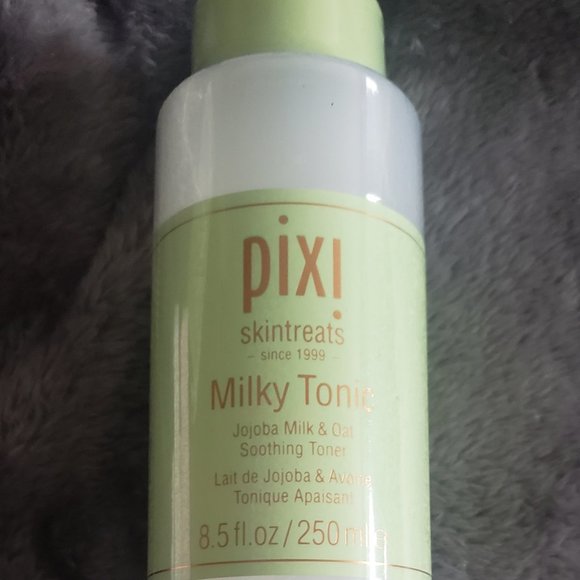 Pixi  Hydrating Milky Tonic 250ML $25 - Picture 1 of 5